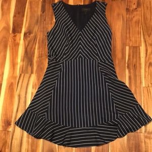 Size 8 J. Crew Dress EUC in Navy and White